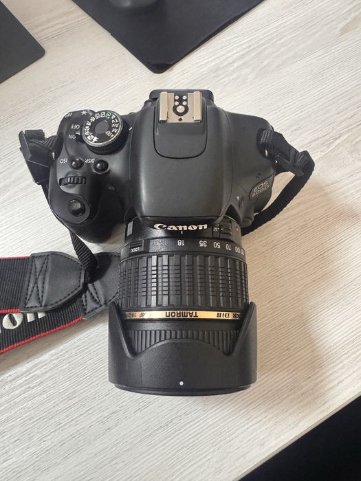 Камера Canon EOS 600D с объективом Tamron