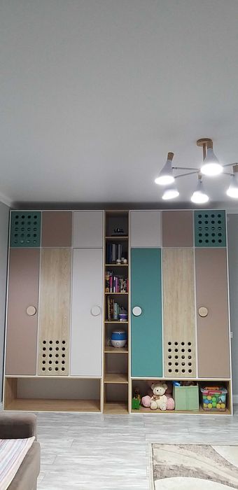 Шкаф в детскую комнату