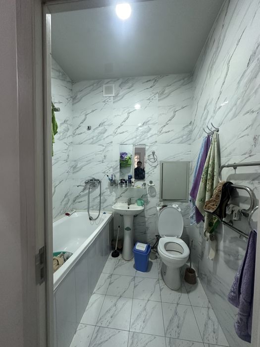 Сергили янги хаёт 10-худуд 2 хона срочний сотилади 34000$