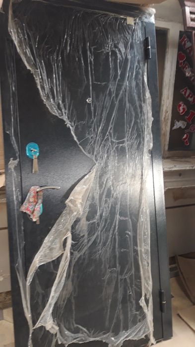 Бу темір есіктер