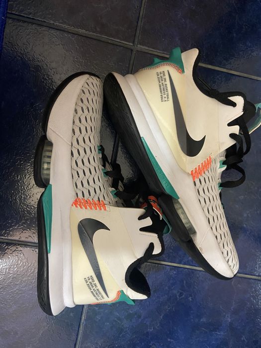 Nike LeBrone de vanzare