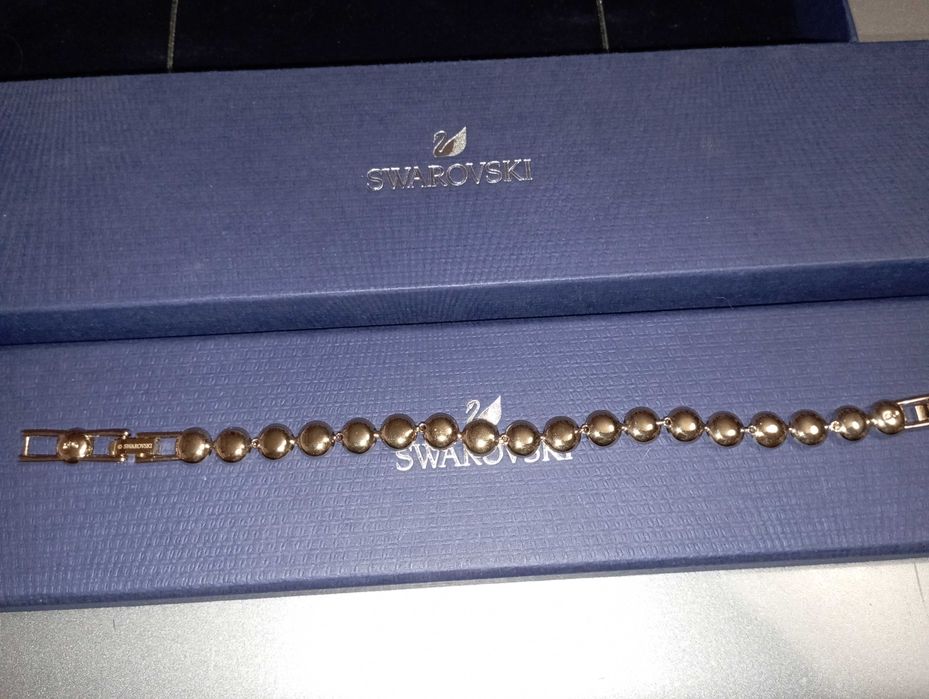 Комплект Swarovski обеци и гривна