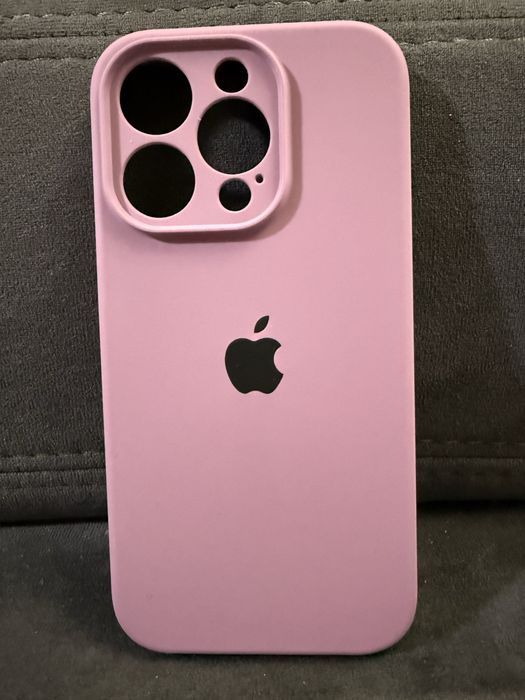 Чехлы на iPhone 14 Pro