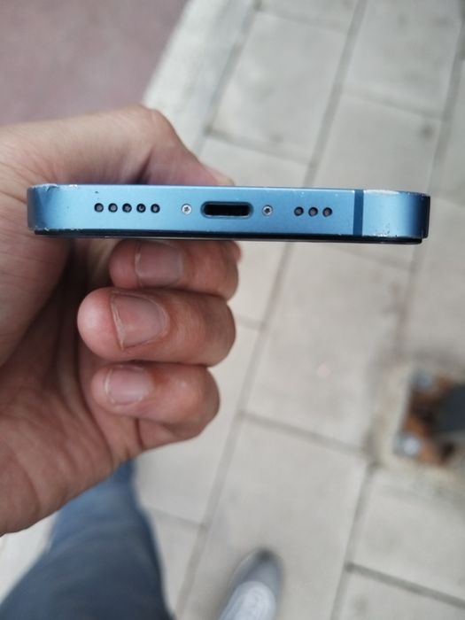 iPhone 13 / 128 GB