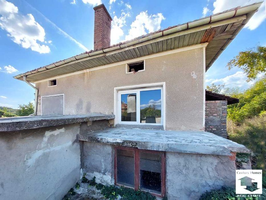 175095 Едноетажна къща за продажба, с равен двор в с. Добромирка