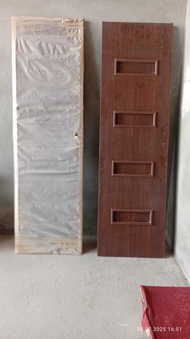 Eshik sotiladi. 2 dona bor.