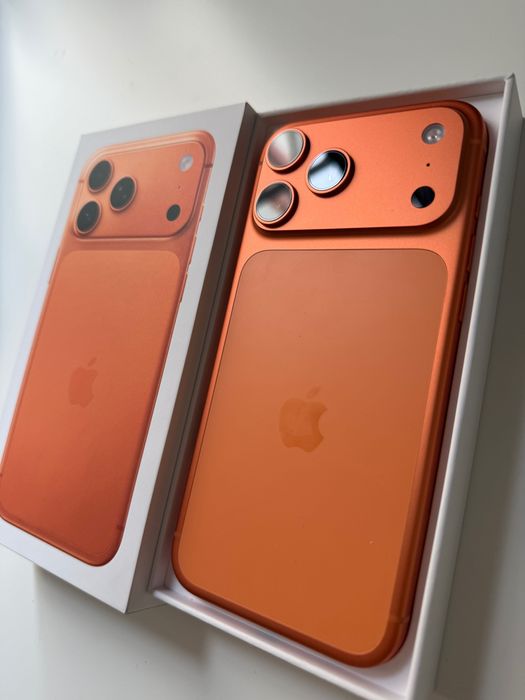 iPhone 17 Pro Max 256GB Cosmic Orange