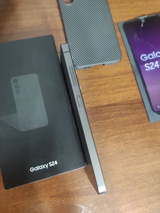 Продам Samsung Galaxy S24