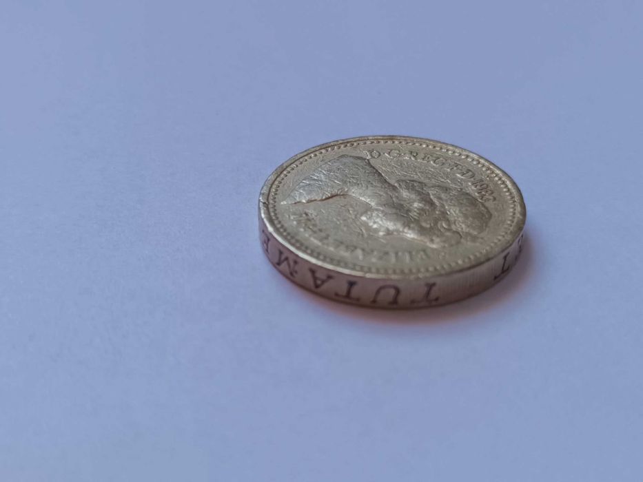 1 pound 1983 rara,moneda cu eroare