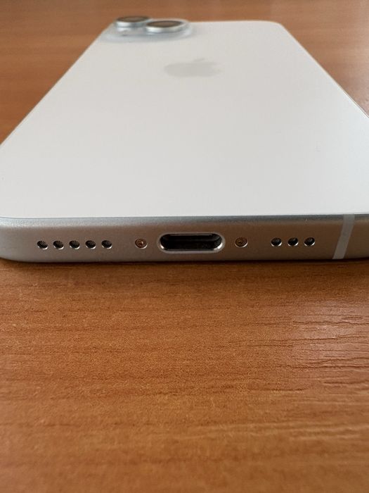 Продам Iphone 15 128gb