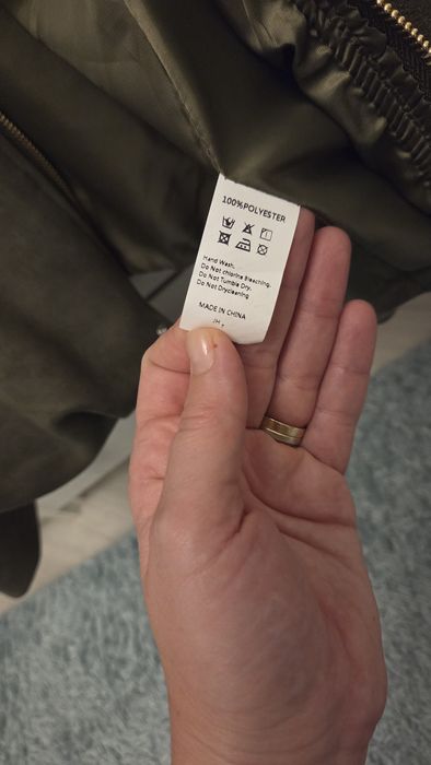 Geaca bomber mas M noua cu etichetă.