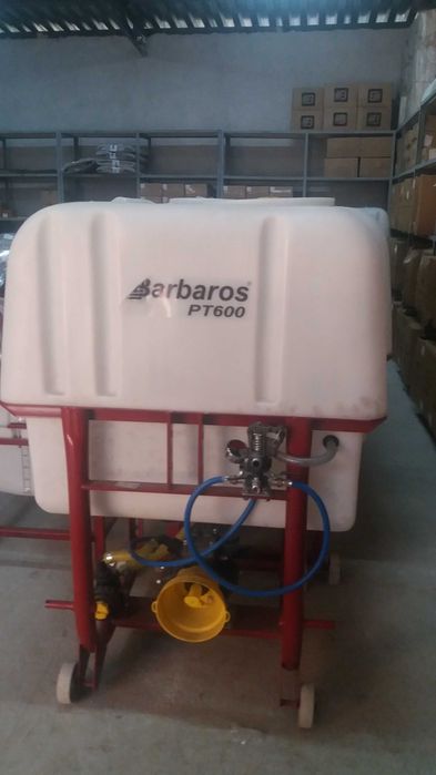 Opriskitel.Опрыскватель садовый на 600 литров.