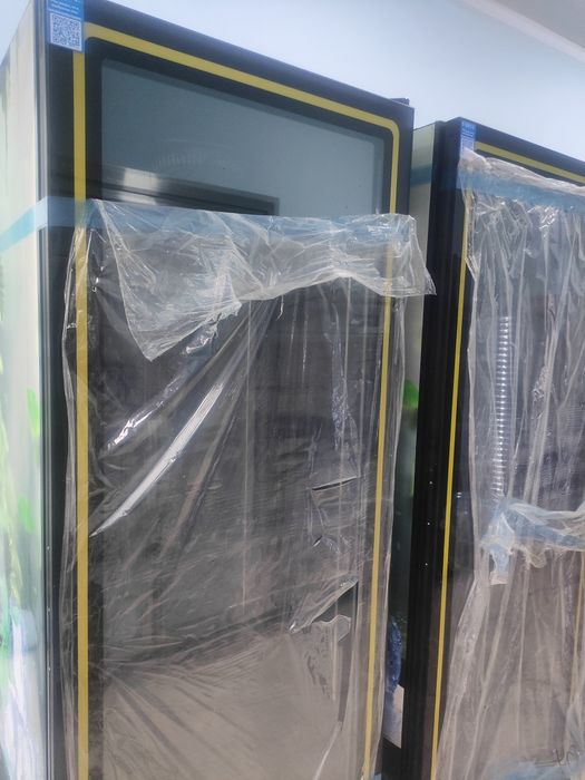 АКЦИЯ !!! Продаются витринние холодильники.