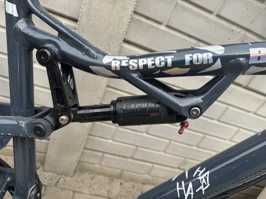Bicicleta full suspension RockRider Am 50s