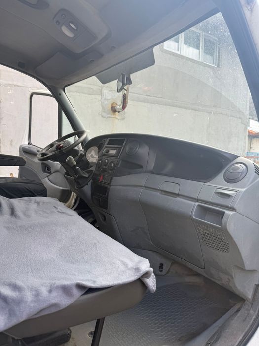 Vând Iveco Daily