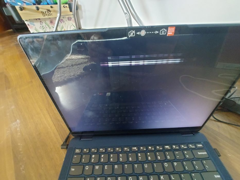 Vând laptop Lenovo defect
