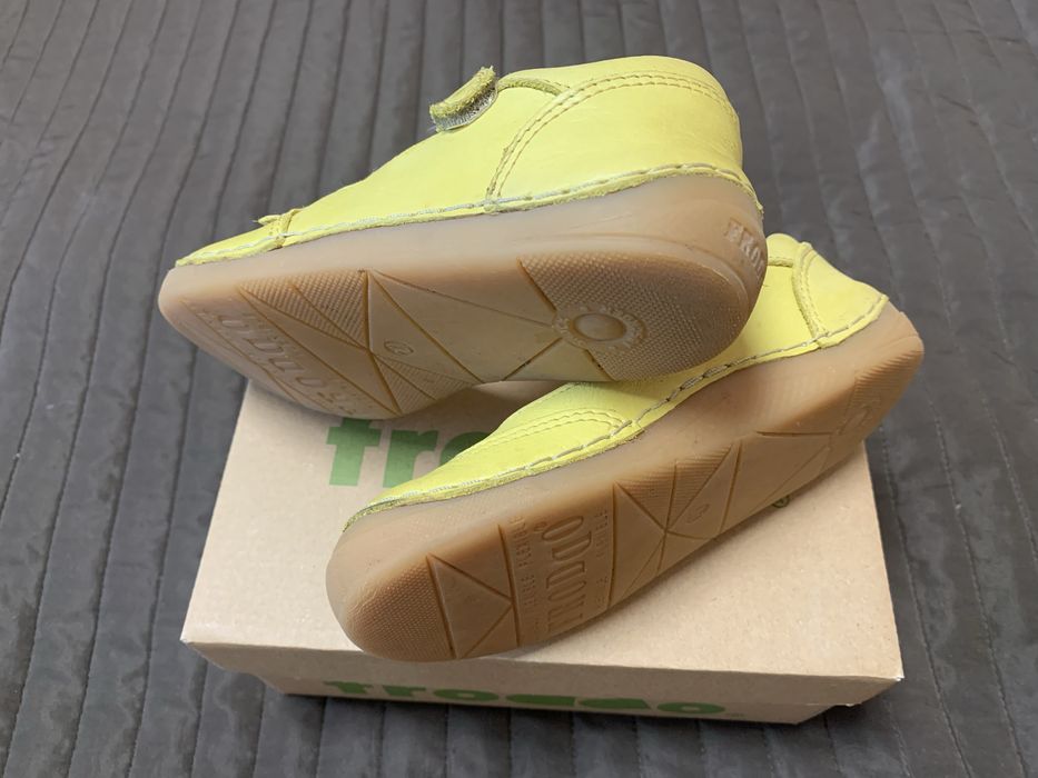 Pantofi Froddo din piele pentru fetițe