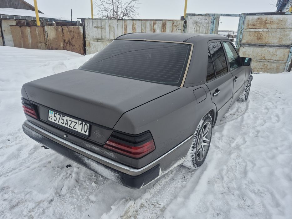 Продам Мерседес 124