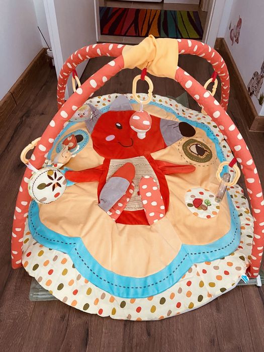 Paturica interactiva pentru bebelusi
