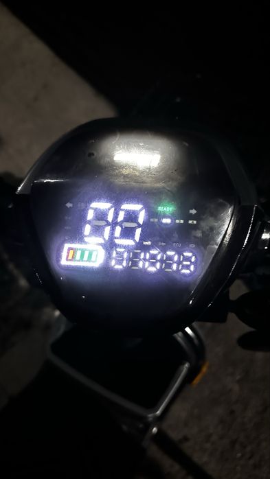 Продам электро велосипед ск8