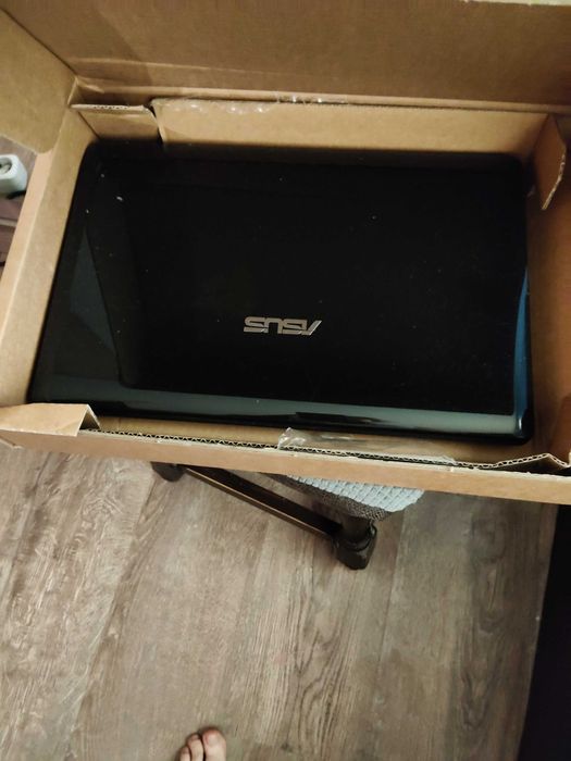 Лаптоп ASUS K52N без зарядно за части или ремонт