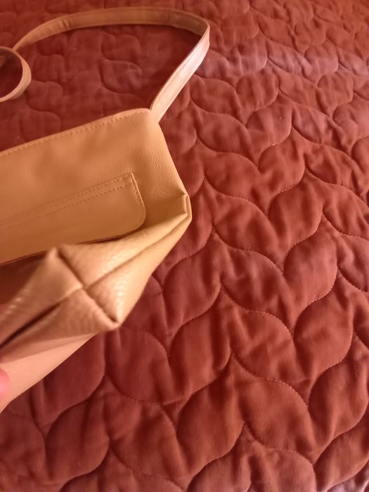 Малка дамска чанта