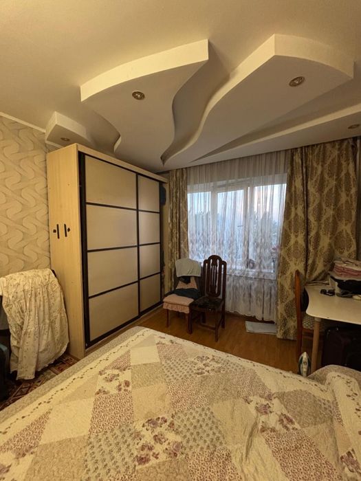 Шкаф от спальной гарнитуры