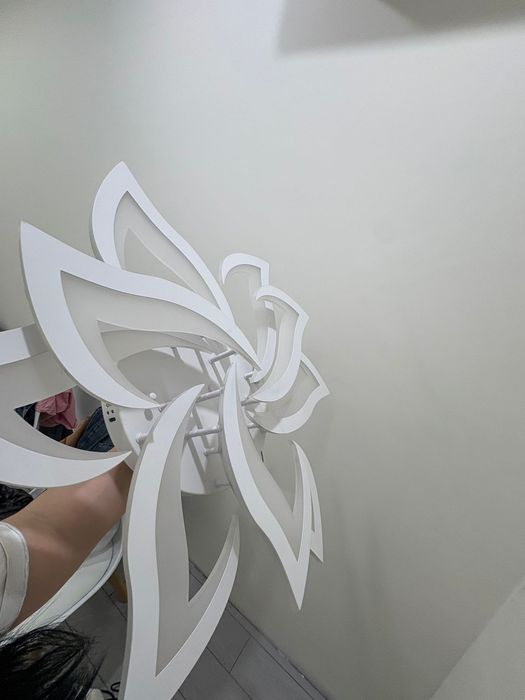 Люстра 9 листьев