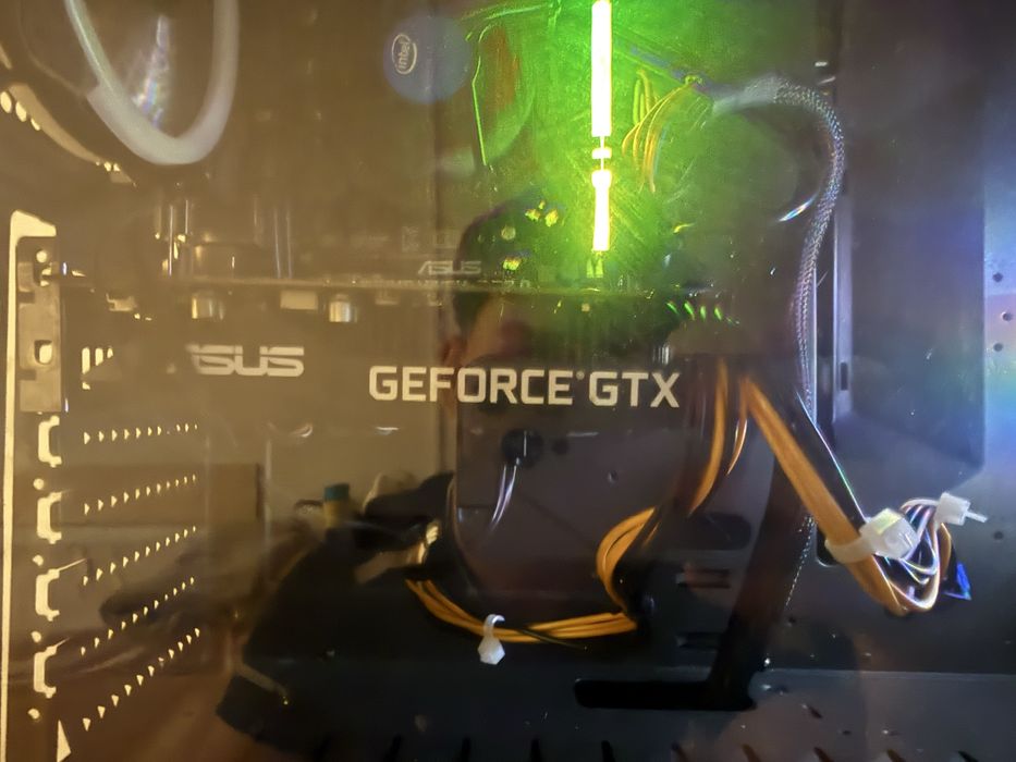 Calculator gaming vand/schimb,nu trimit.