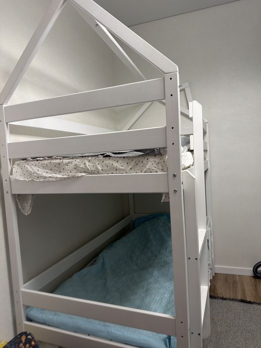 Двухъярусная кроват+матрас