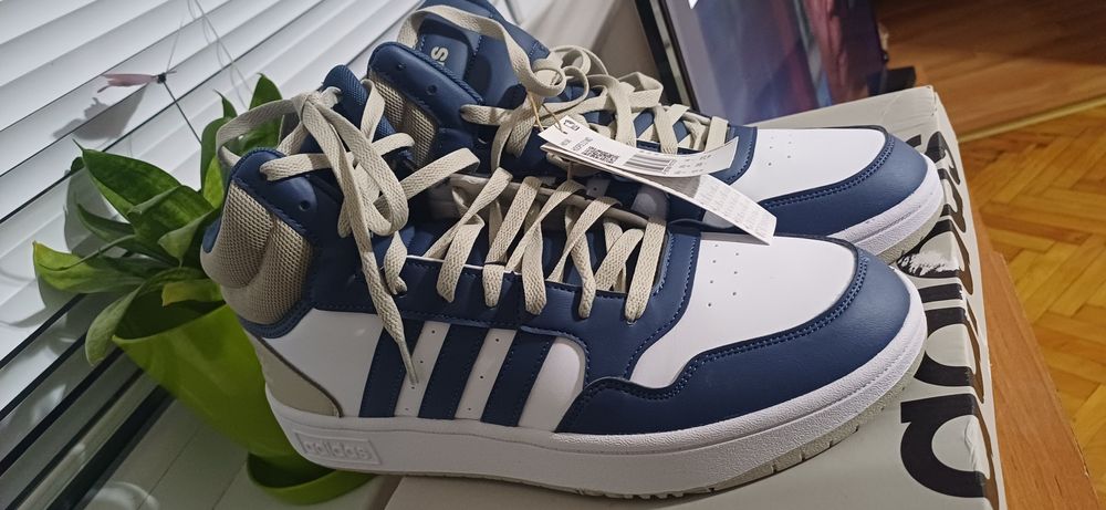 Мъжки маратонки Adidas 44 номер