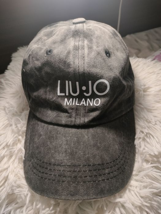 Шапки Liu Jo - чисто нови
Налични в тези цветове.
Брой: 10 лв