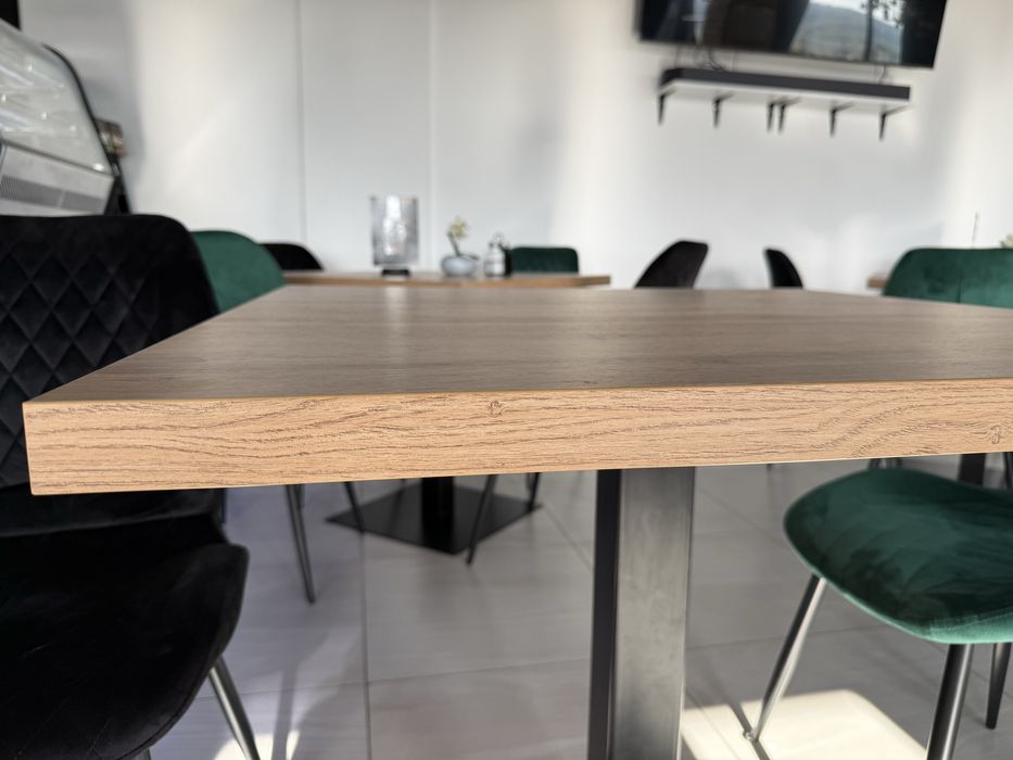 Vând mese lemn pentru HoReCa