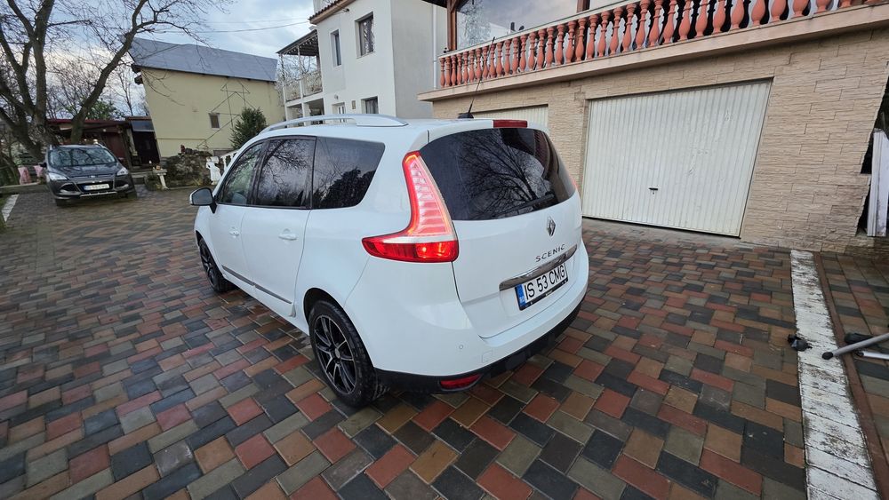 RENAULT Scenic 2012 — imagine 3