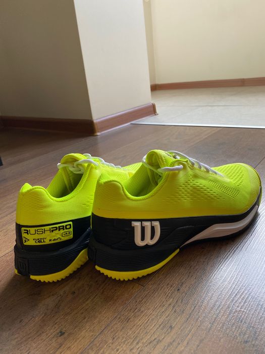 Продам кроссовки теннисные Wilson