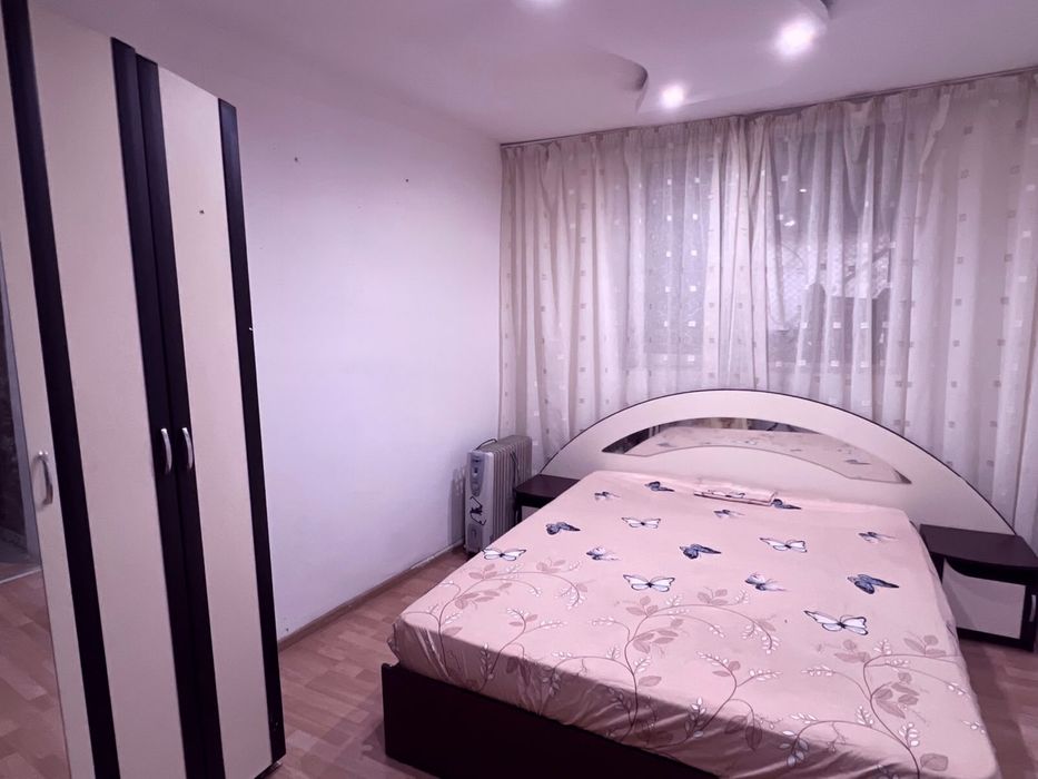 Inchiriez apartament la curte in zona Copou