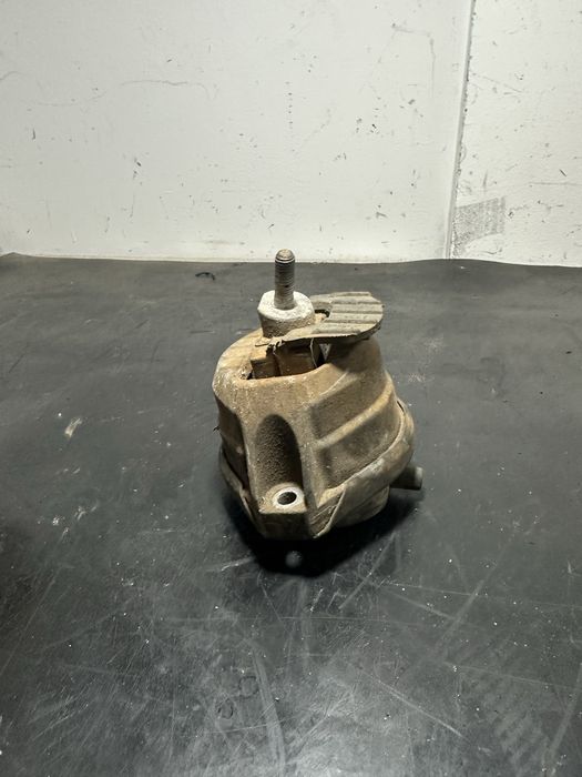 Suport motor stanga BMW Seria 5 E60 E61 525d 530d 535d 3.0 diesel