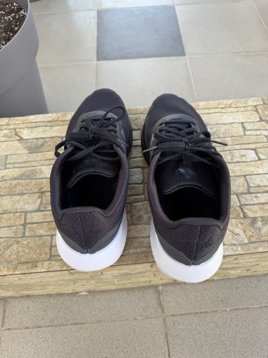 Маратонки и обувки