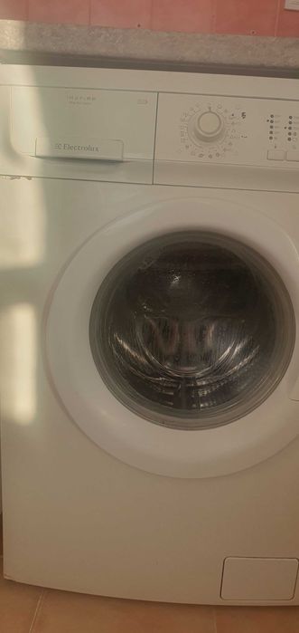 Продавам пералня