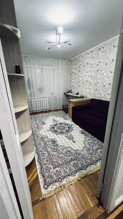 Продам 2-хкомн кв р-н Автопарк