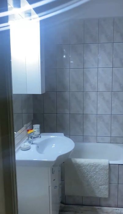 Apartament de închiriat – Spațios, stradal, poziție excelentă!