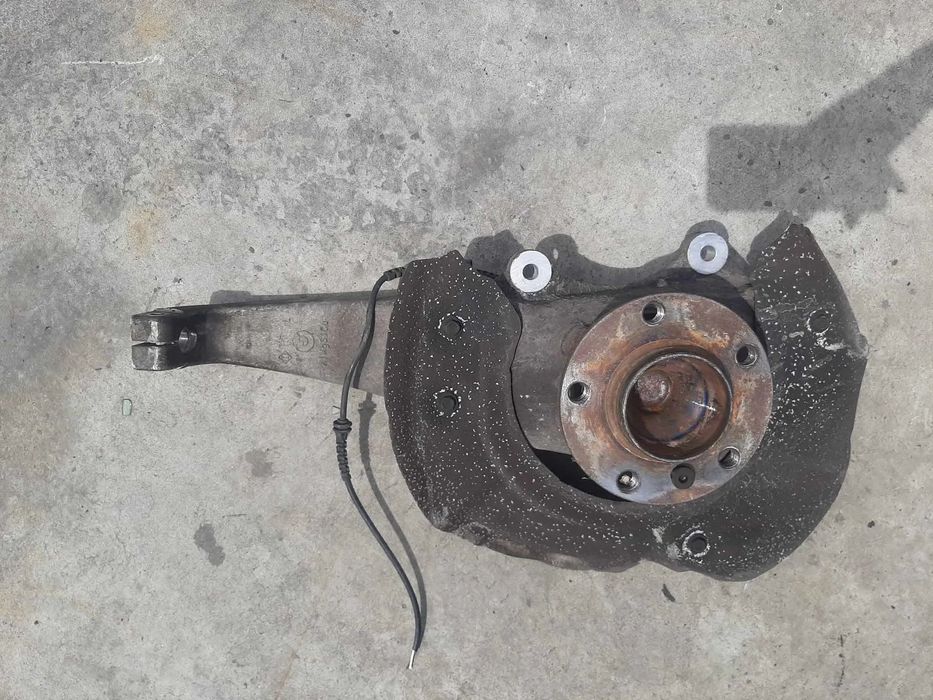 fuzeta stanga fata  bmw seria 5 f10  f11 2.0 d