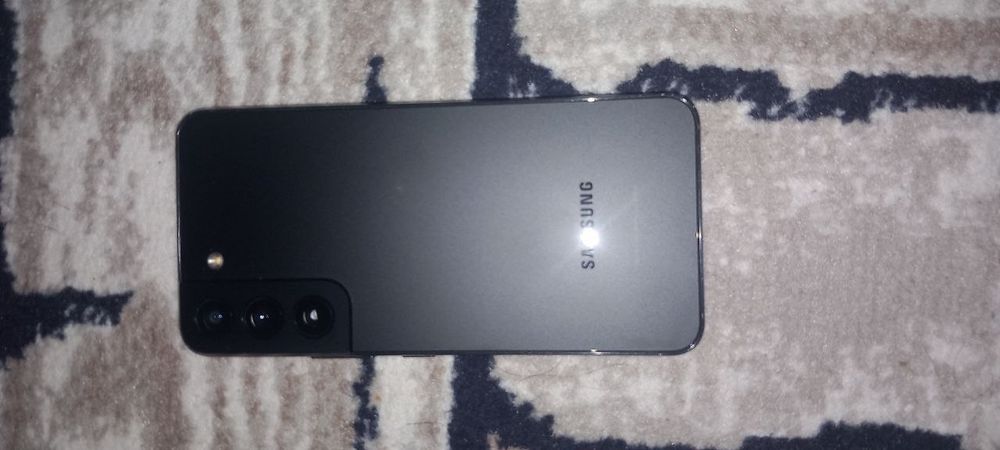 Samsung S 22 sotiladi!