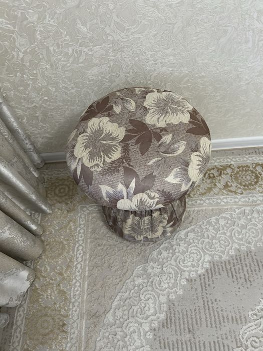 Продам пуфик в отличном состоянии