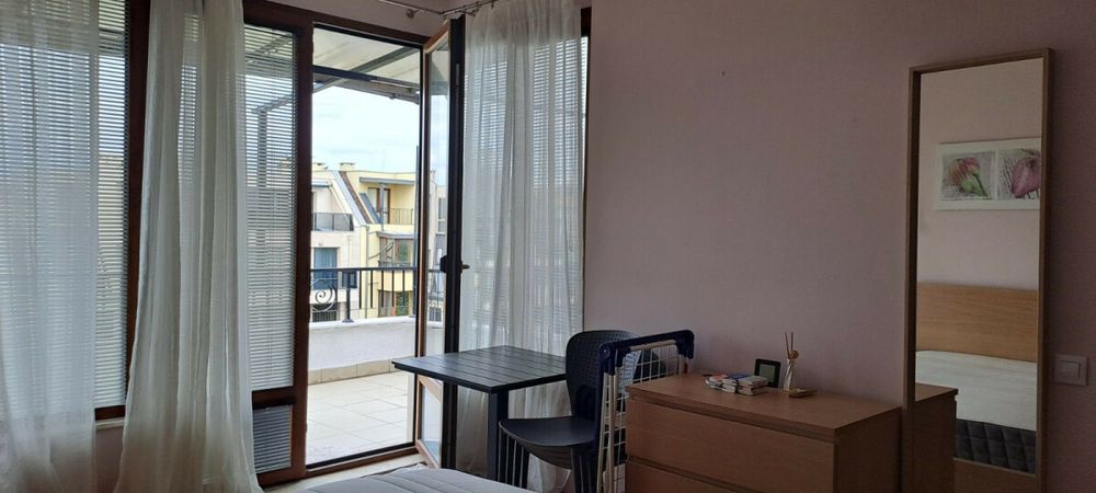 Двустаен апартамент под наем на самия вход на Морската градина.