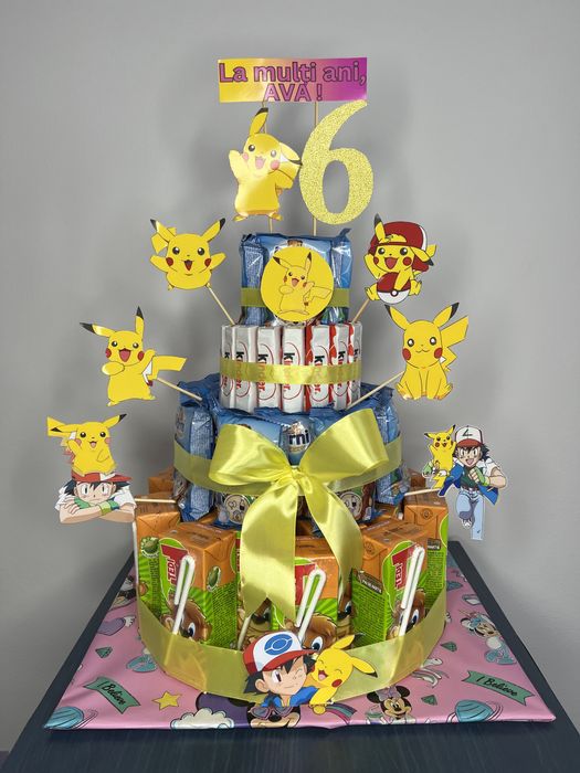 Tort din dulciuri ambalate