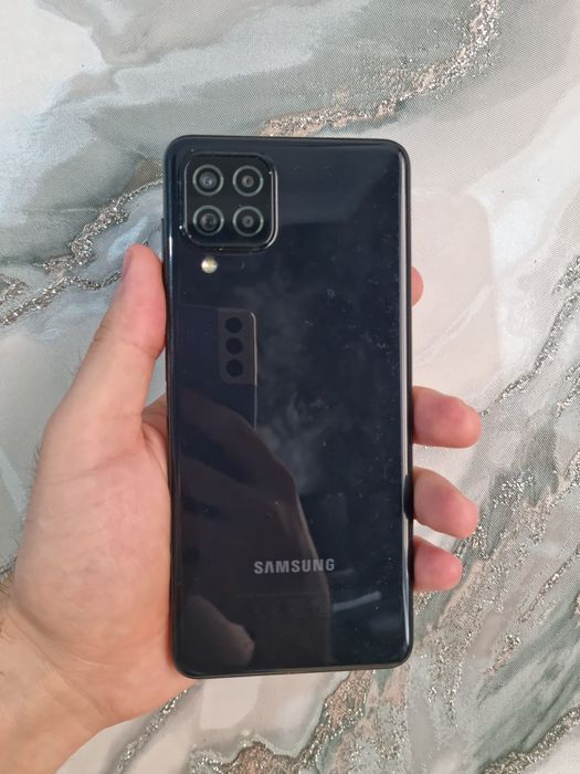 Продам Samsung galaxy A22 память 4/64 в отличном состоянии