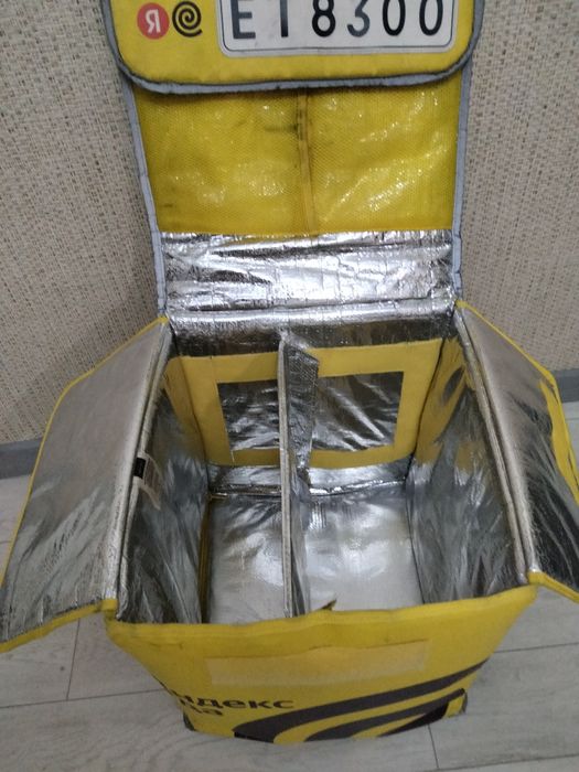 Продаю Яндекс термосумку!