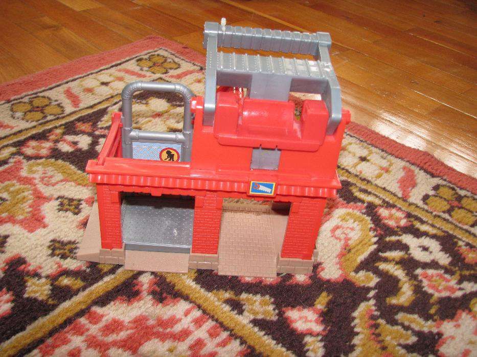 Vand ieftin casuta de jucarie pt. modelat plastelina, 25x13x25 cm