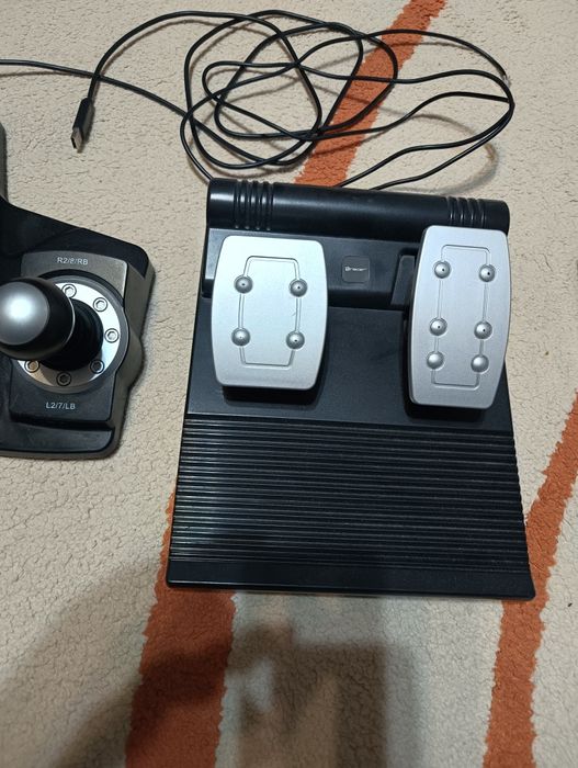 Волан с педали и скорости за PS3,PS4 и компютър